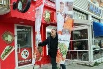 maltepe belediyesi kaldirim isgallerini temizliyor