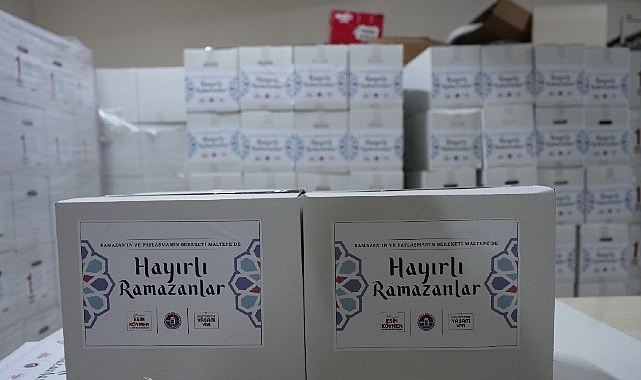 maltepede ramazan sofralari dayanismayla kuruluyor
