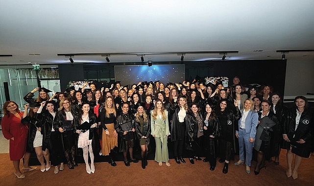 mercedes benz shes mentoring programi 3 yilinda gelecegin kadin liderlerini desteklemeye devam ediyor