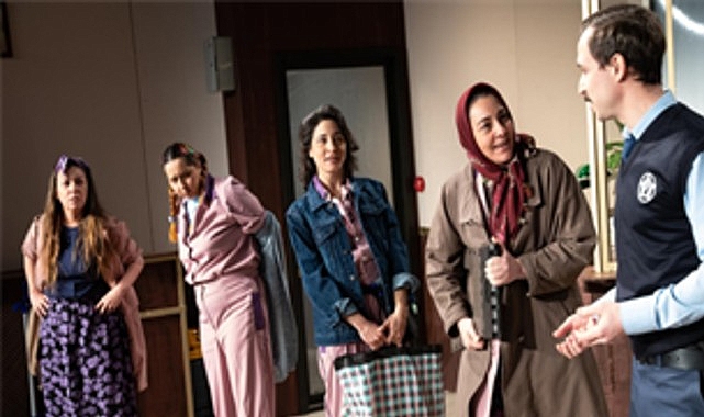 mor salvar seyircisiyle karsiyakada bulusuyor