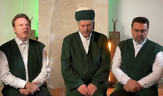 Müzikle Kufi Hattı 'Nâdı Aliyyen' Duasında Buluştu 1 muzikle kufi hatti nadi aliyyen duasinda bulustu