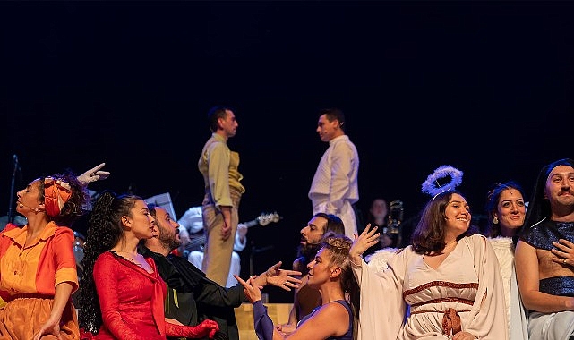 nilufer belediyesi kent tiyatrosu lukus hayat oyunuyla istanbul seyircisine konuk oluyor