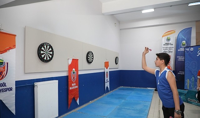 Öğrenciler Dart Turnuvasında Kıyasıya Mücadele Etti 1 ogrenciler dart turnuvasinda kiyasiya mucadele etti