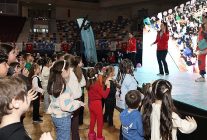 okula bi mola izmitte salona sigmadi