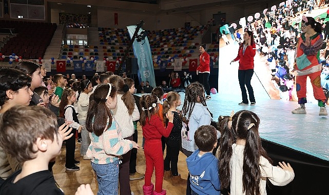 okula bi mola izmitte salona sigmadi