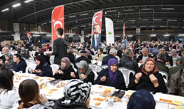 osmangazide ramazan coskusu meydanlara tasiyor
