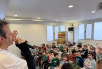 rengini arayan portakal miniklerle bulustu