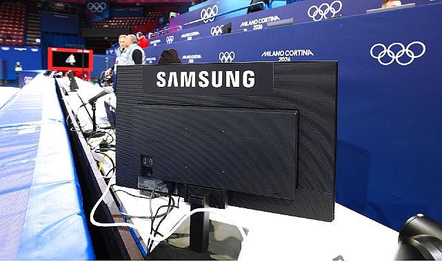 samsung odyssey monitorleri milano cortina 2026 kis olimpiyat oyunlarinda gercek zamanli hakemlik ve yayin operasyonlarini destekledi