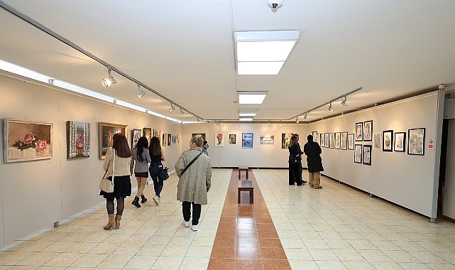 sanatin sesi sergisi aksmde sanatseverleri bekliyor