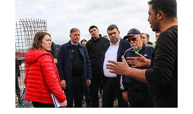 Seferihisar'da sel ve fırtına sonrası yoğun mesai; Tüm ihbarlara anında müdahale 1 seferihisarda sel ve firtina sonrasi yogun mesai tum ihbarlara aninda mudahale