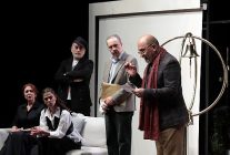 sehrin tiyatrosu bir halk dusmani oyunuyla gungorende