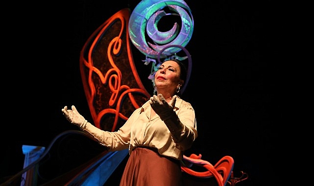 Şehrin Tiyatrosu “Hayat Der Gülümserim” Oyunuyla Ataşehir’de 1 sehrin tiyatrosu hayat der gulumserim oyunuyla atasehirde