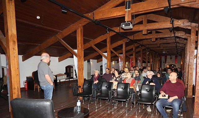Selçuk Efes Kent Belleği’nde Babalar İçin “Başarı” Söyleşisi 1 selcuk efes kent belleginde babalar icin basari soylesisi