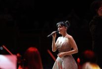 sevval sam hem soyledi hem yonetti