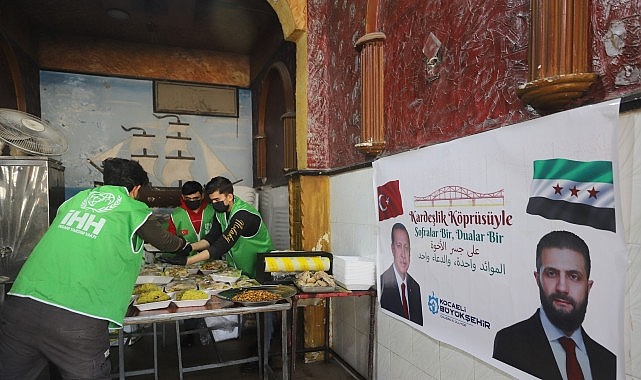 Suriye Rakka’da Büyükşehir’le iftar bereketi 1 suriye rakkada buyuksehirle iftar bereketi