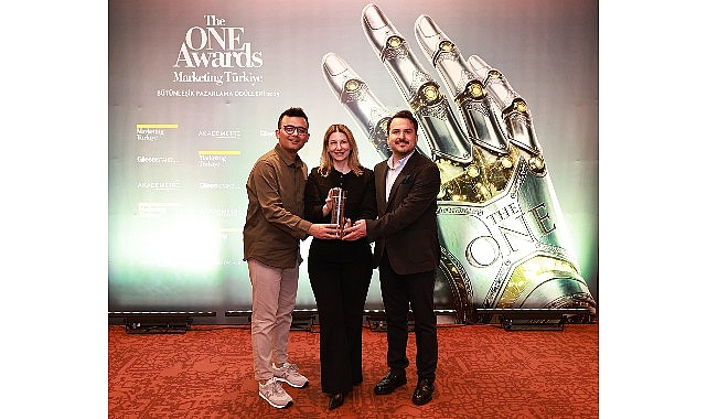 The ONE Awards’ta üst üste 5’inci kez “Yılın İtibarlısı” seçilerek “Büyük Ödül” ile onurlandırıldı 1 the one awardsta ust uste 5inci kez yilin itibarlisi secilerek buyuk odul ile onurlandirildi