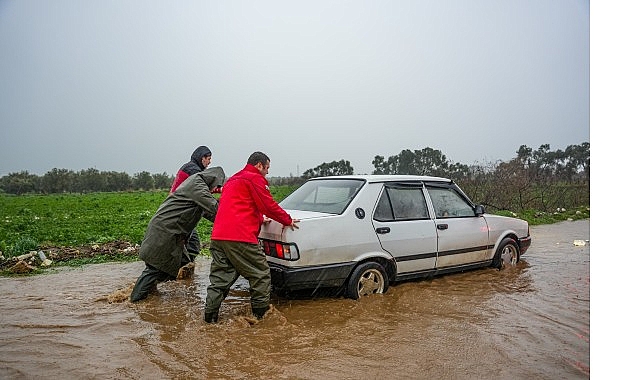 Torbalı Son Yılların En Yoğun Yağışını Yaşadı 1 torbali son yillarin en yogun yagisini yasadi