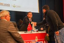 torbalida halk bulusmasina yogun ilgi