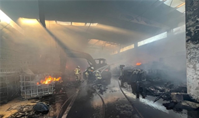 torbalidaki fabrika yangini kontrol altina alindi