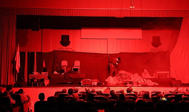 18 mart canakkale ruhu sahneye tasindi