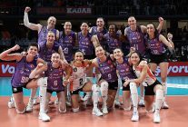 5 setlik derbinin galibi eczacibasi dynavit