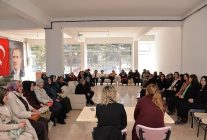 8 marta ozel anlamli seminer