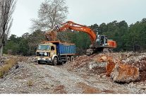 alanyada yol bakim calismalari suruyor