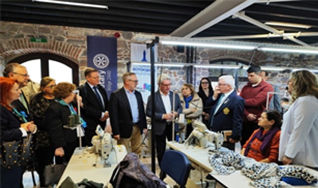 altin igne izmirli kadinlarin yetenegini dunyaya gosteriyor