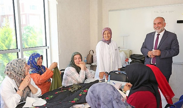 antalyada 100 yil bulvarinda asfalt calismalari suruyor