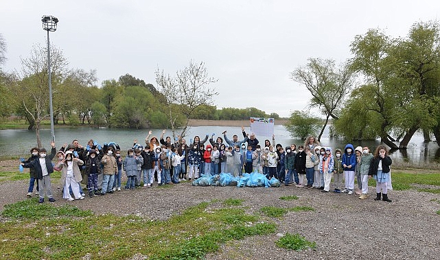 asat farkli yas gruplarina suyun onemini anlatiyor