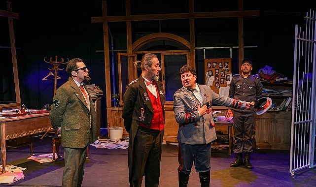 ast dunya tiyatro gununu uc ayri sahnede uc farkli oyunda kutladi