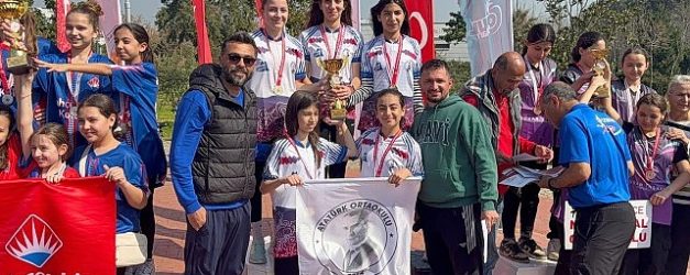 ataturk ortaokulu ogrencileri oryantiringde izmire damga vurdu