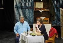 ayvalikta duygu dolu tiyatro aksami