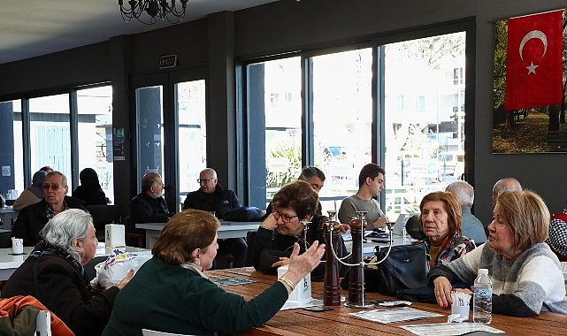 barbaros aile cay bahcesi antalyalilarin bulusma noktasi olmayi surduruyor