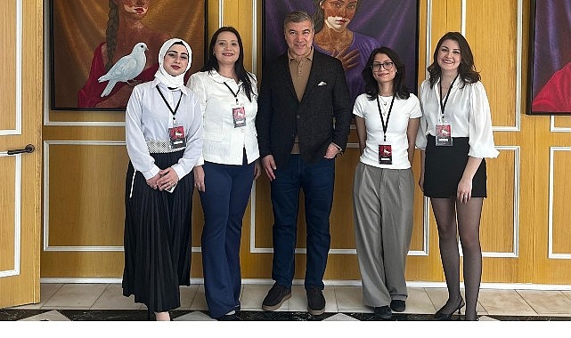 barisin kadinlari resim sergisi izmirde ziyarete acildi