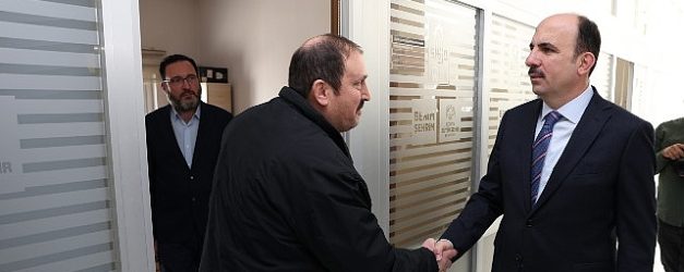 baskan altay belediye birimlerini ziyaret ederek calisanlarla bulustu