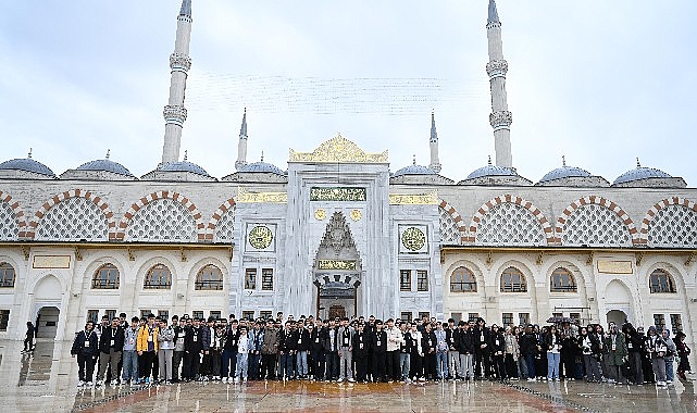 baskan altay genc seyyah projemizle bu yil 25 920 ogrencimizi daha istanbul ile bulusturacagiz