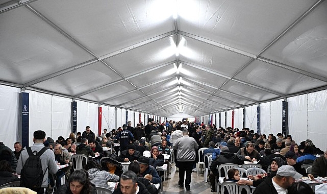 baskan cercioglu adu ogrencileri ile iftarda bir araya geldi