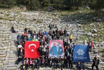 baskan cercioglu vatandaslari priene antik kentinde essiz trekking etkinligi ile bulusturdu