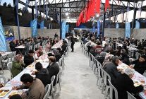 baskan cercioglu yenipazarda vatandaslarla iftar sofrasinda bulustu