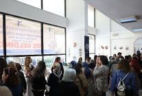 baskan cercioglundan 8 mart dunya kadinlar gununde kadinin izi sergisi