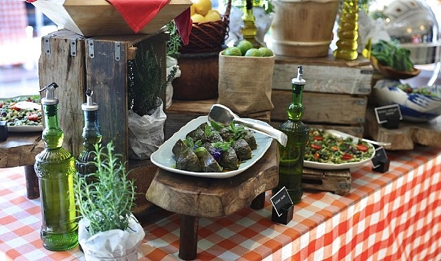 baskan denizli 15 uluslararasi alacati ot festivalini istanbul lansmaninda tanitti ilk kez uluslararasi unvaniyla ziyaretcilerini agirlayacak