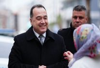 baskan dutlulu ramazanin son iftarinda muradiye sakinleriyle bulustu