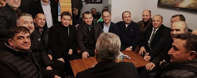 baskan erkan aydin abdal meydaninda vatandaslarla sahur yapti