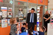 baskan erkan aydindan cocuklara bayram ziyareti