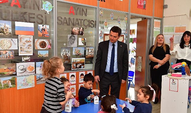 baskan erkan aydindan cocuklara bayram ziyareti