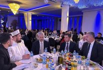 baskan erkan aydindan varnada birlik ve kardeslik mesaji