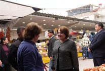 baskan hatice gencaydan pazar esnafina bayram oncesi ziyaret