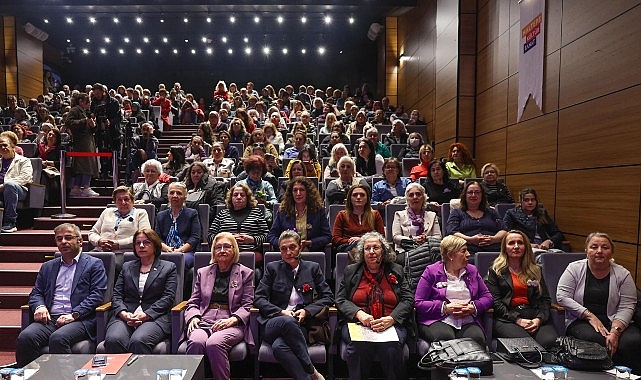 baskan koymen kadinlar gunu panelinde konustu