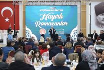 baskan ozarslan iftarda kirsehirlilerle bulustu